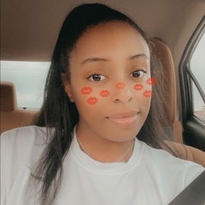 Meet your Posher, Devyn